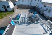 Premier, modern, fully renovated, Beach home...stroll to the beach in 3 minutes! - Kitchens