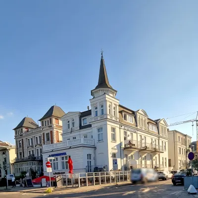 Ostseehotel Warnemünde Hotels near Park