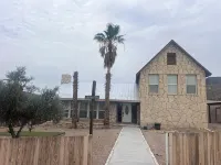 Spacious  4 bedroom home /sleeps 10 /just minutes from State and National Park. - 3-Star