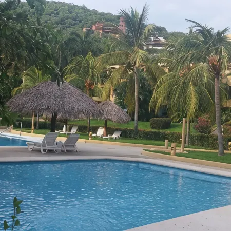 Luxury And Peaceful Little Condo With Direct Access To The Beach