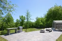 UNIQUE! 40 Pvt. Ac. Fireplace, Grill, Enclosed Heated Pool & Hot Tub - balcony