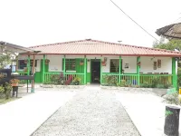 Hostal y Camping Los Girasoles - Хостел