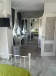 Lovely 3 bed 3 bath end villa with pool and beautiful port in Duquesa - 무료 와이파이
