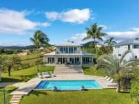 Beachfront Luxury Villa: 3BR, 3.5BA,Gazebo,Pool, Secluded Beach, Gated Community - pantai