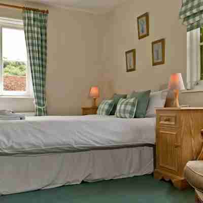 The Greyhound Inn Aldbury Rooms