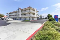 Motel 6 Watsonville, CA - Monterey Area Hotels near Las Brisas Park