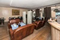 Hôtel le Parc Hotels in Bougival