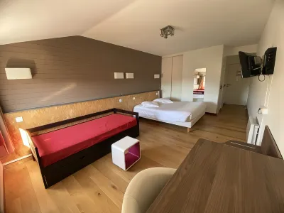 Hôtel Restaurant de l'Ecu Hotels in Mirambeau