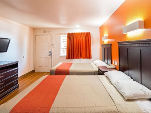 Motel 6 Red Oak, TX - Dallas