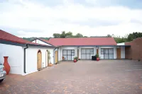 Oppi Hoek Guesthouse