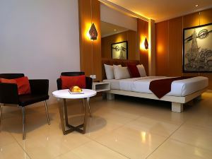 Hotel Pyrenees Jogja