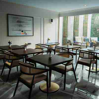 City Hotel by Waves Dining/Meeting Rooms