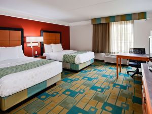 La Quinta Inn & Suites by Wyndham USF (Near Busch Gardens)