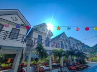 YoLo Pool Bar Villas & Garden Restaurant Hotels in 