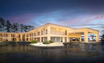 Days Inn by Wyndham Atlanta Stone Mountain