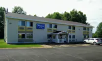 Super 8 by Wyndham Chisago City