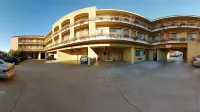 Days Inn by Wyndham Alhambra CA Отели рядом с достопримечательностью «The Lizard Theater Company»