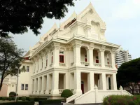 Brb Hostel Bangkok Silom Các khách sạn gần Ga MRT Silom