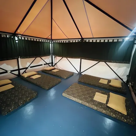 Camp Backpackers Port Barton