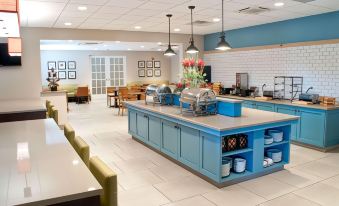 Country Inn & Suites by Radisson, Lewisburg, PA