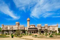The Cunningham Hotel Bangalore Hotel dekat Bangalore Palace