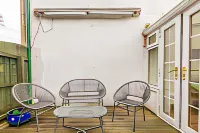 Glasgow Emo Hotels in Barrhead