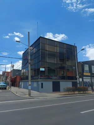 North House Hostel Hotels in 