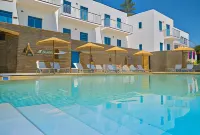 Ostria Hotel & Apartments - إطلالة على البحر