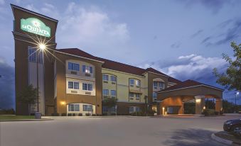 La Quinta Inn & Suites by Wyndham Kyle - Austin South