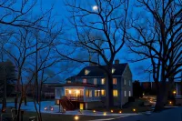 Wayside Inn Bed and Breakfast Hotels in Howard County