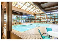 Altoona Grand Hotel - Pools