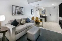 Embassy Suites by Hilton Houston West - Katy Hotels in der Nähe von AGA Photo Studio