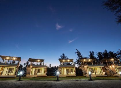 หาดสนรีสอร์ต