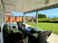 Lake and the City Bed and Breakfast Hoteles en Central Okanagan