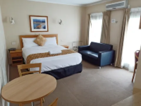 Glen Inn Hotels in Glen Waverley