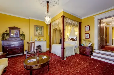 Anchuca Historic Mansion & Inn