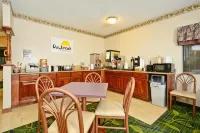 Days Inn by Wyndham Topeka