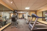 Gateway Hotel and Conference Center - Gym
