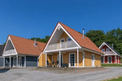 Enjoy Resorts Marina Fiskenæs Hotels near Mindesten for Overgendamerne A.S.Albertsen,J.P.Birk og A.A.Hansen