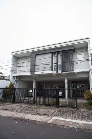 Kanwa Residence Отели рядом с достопримечательностью «Зоопарк Сурабая»