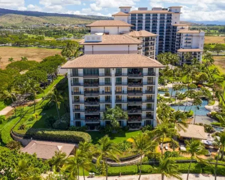 Updated 2025 - 2 Bedroom Oceanfront Villa w/Amazing Views and Luxury Amenities!! カポレイのホテル