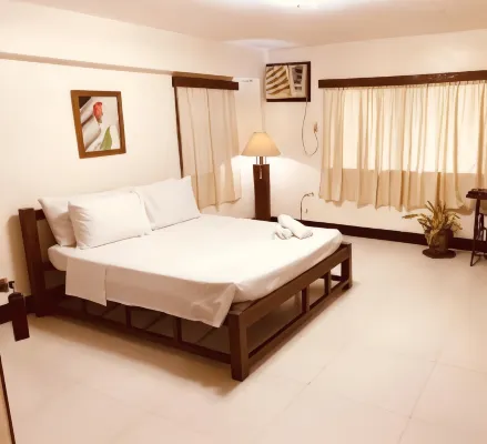 Casa Don Julian Guesthouse Hotels in Bais