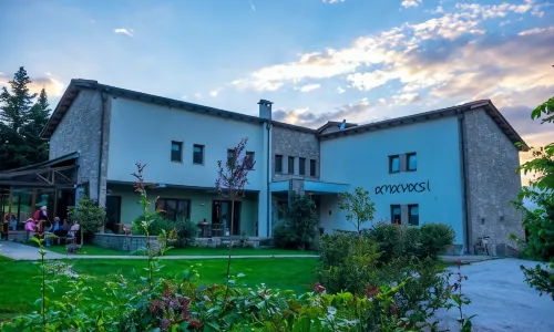 Anavasi Mountain Resort