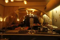 The Purple Leaf Hotels - พร้อมอาหารเช้า