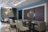 Snowy Owl Hotel
