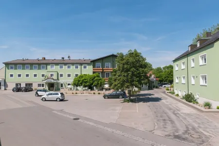 Hotel & Gasthof Richard Held Отели в г. Визент