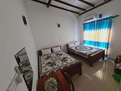 Peacock Villa Resort Hotels in Саманалагама