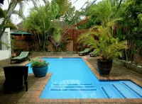 Bhangazi Lodge Bed & Breakfast - parking