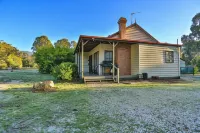 Mountain View Motor Inn & Holiday Lodges Hotels in Halls Gap