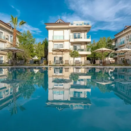 Belek Deluxe Suit